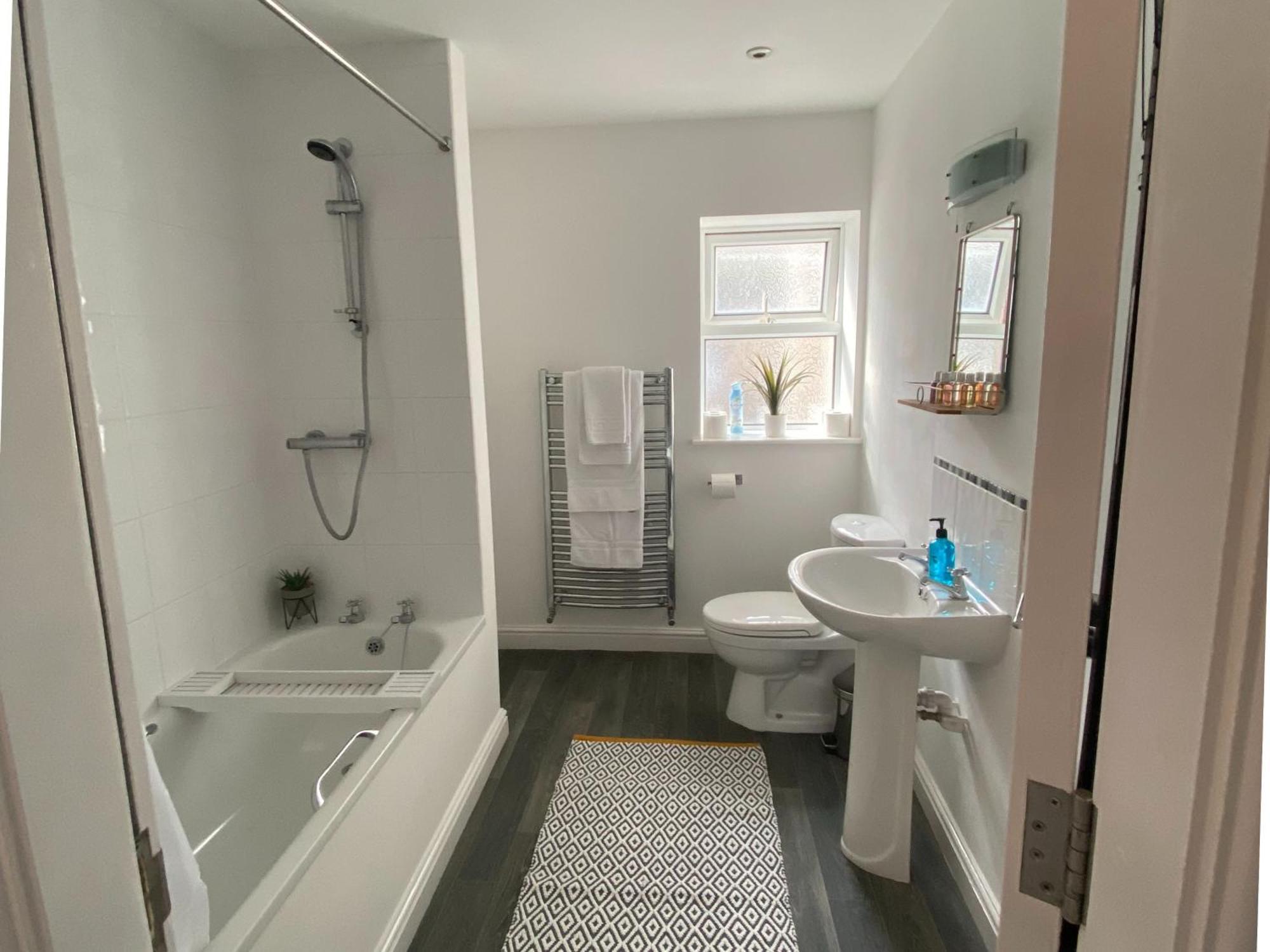 Eden Escapes Serviced Apartments Morecambe Kültér fotó